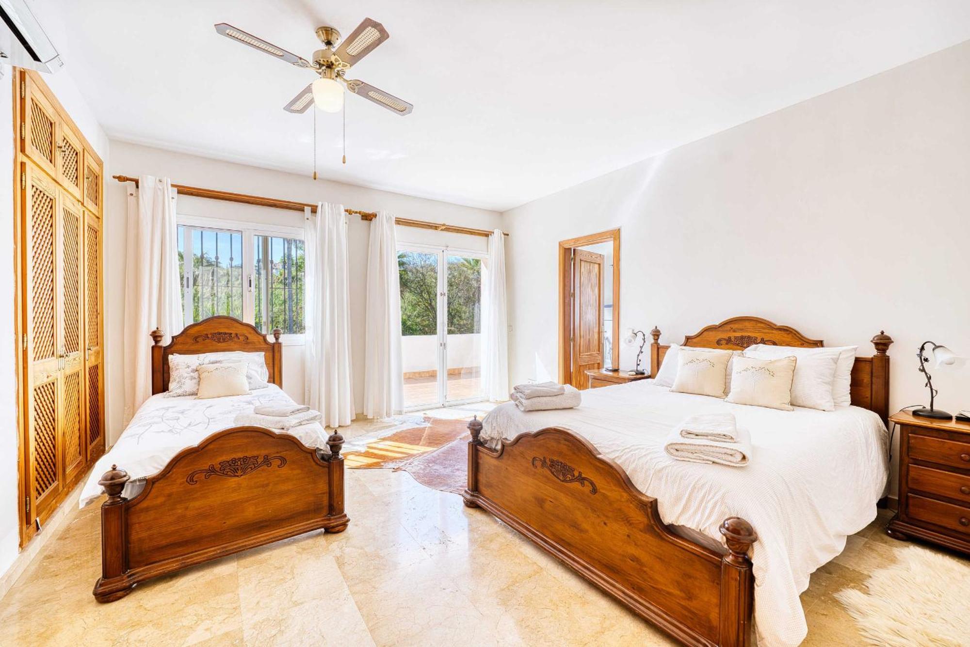 1106 Marbella Large Family Villa Estepona Esterno foto