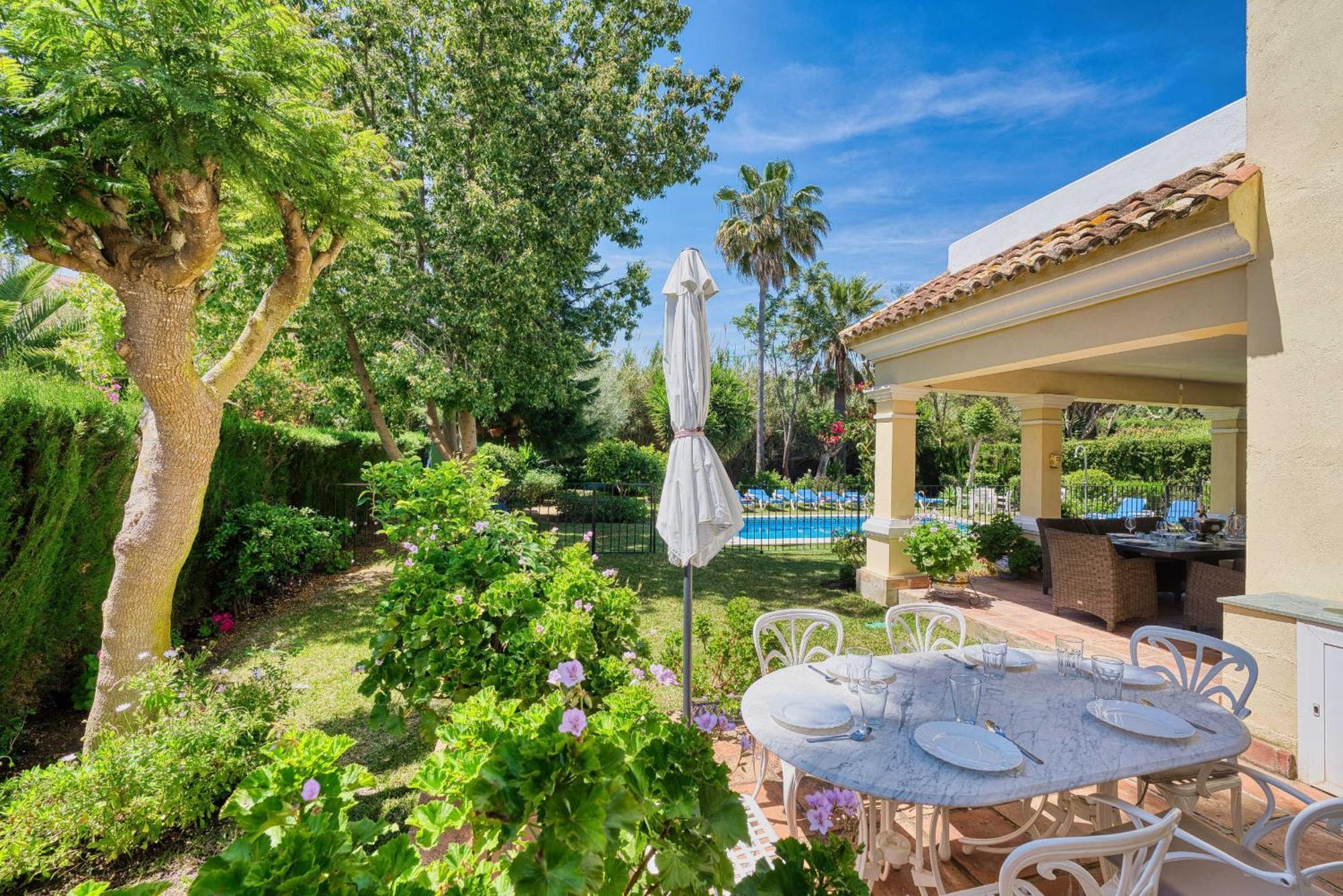 1106 Marbella Large Family Villa Estepona Esterno foto